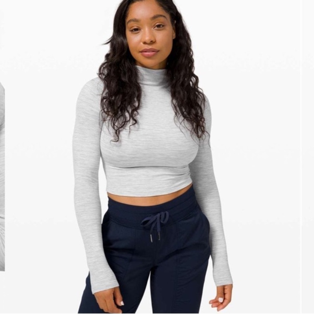Lululemon Long Sleeve Crop Top Shirt Gray White Size 12 All Aligned Turtleneck